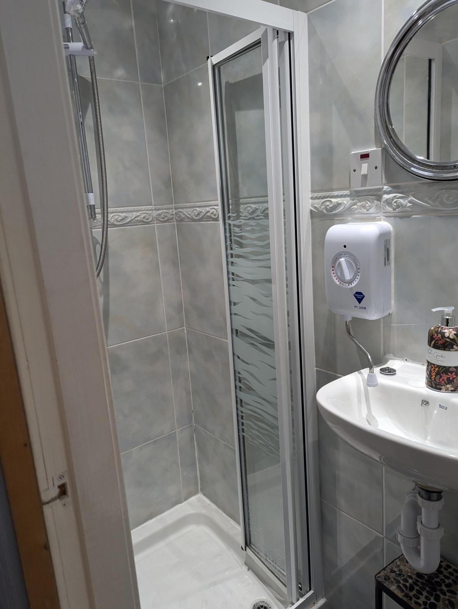 Rooms At Tarrareoch Bathgate Bilik gambar